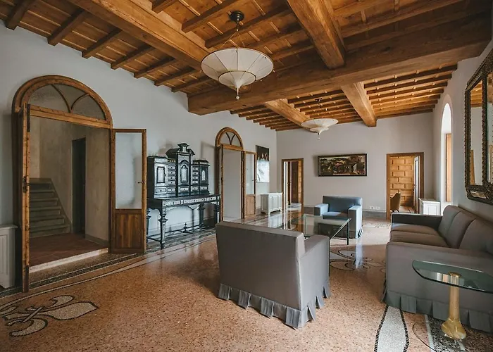 Willa Tenuta Casenuove, Tuscany, Italy *